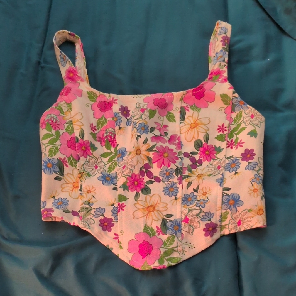 SHEIN Floral Camisole Crop Top with Pink and Blue Hues